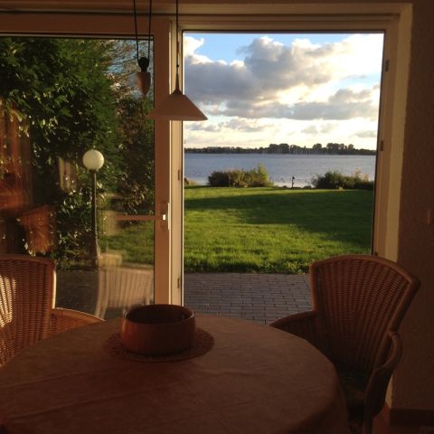 Blick von der Terrasse auf die Schlei