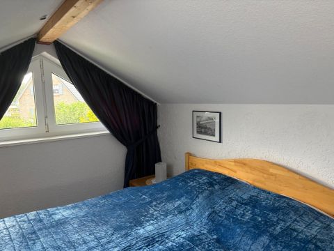 Schlafzimmer DG