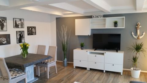 Wohnzimmer mit Essplatz